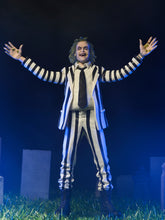 Beetlejuice (1988) Black & White Suit Beetlejuice 7" Scale Action Figure