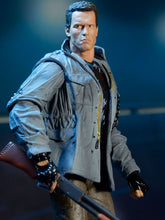 Terminator - T-800 (Tech Noir) Ultimate 7" Scale Action Figure