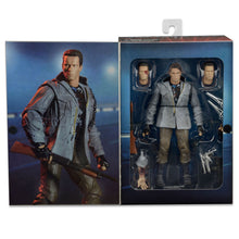 Terminator - T-800 (Tech Noir) Ultimate 7" Scale Action Figure